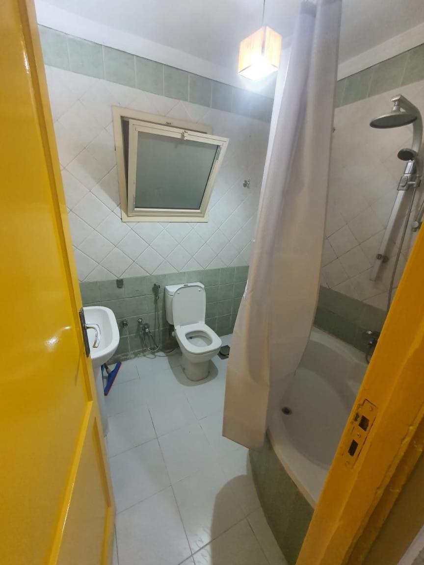 Apartment Tree Serviced -3bhk Self Check-in